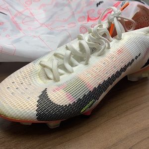 Nike Mercurial Vapor Cleats